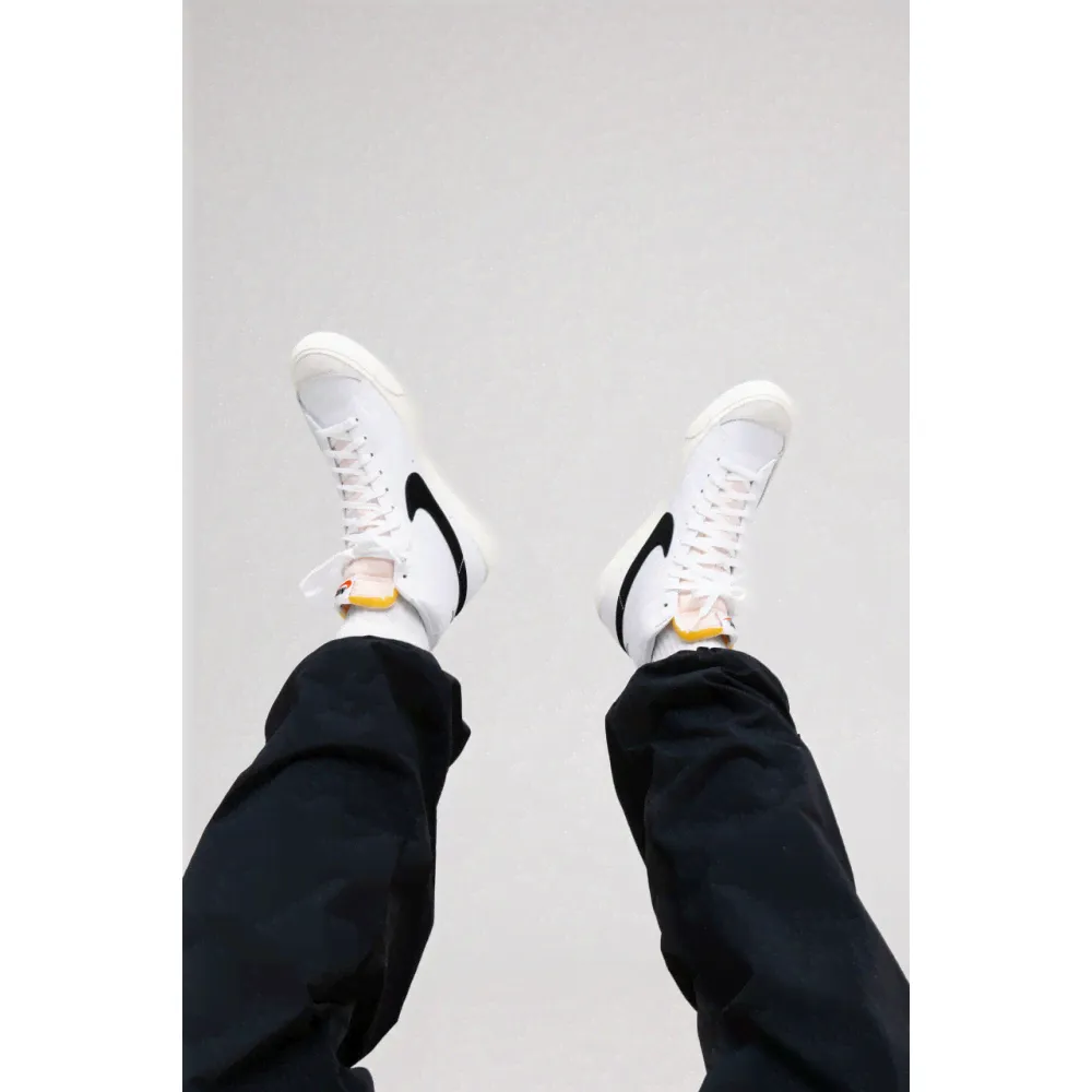 Nike Blazer Mid Vintage White Black Beige-3