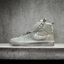 Nike SB Zoom Blazer Mid PRM • Black